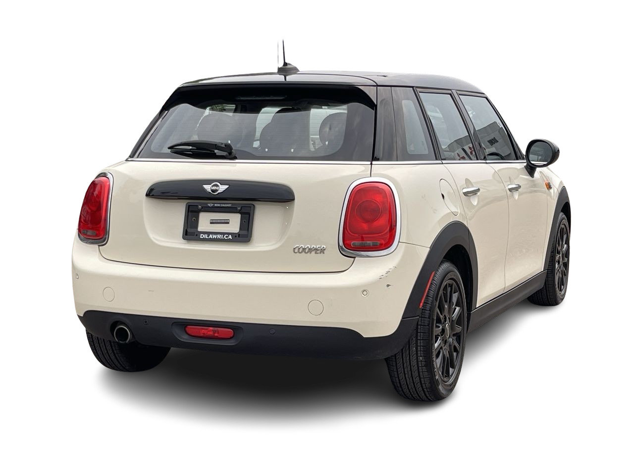 Used 2017 White MINI  image 10