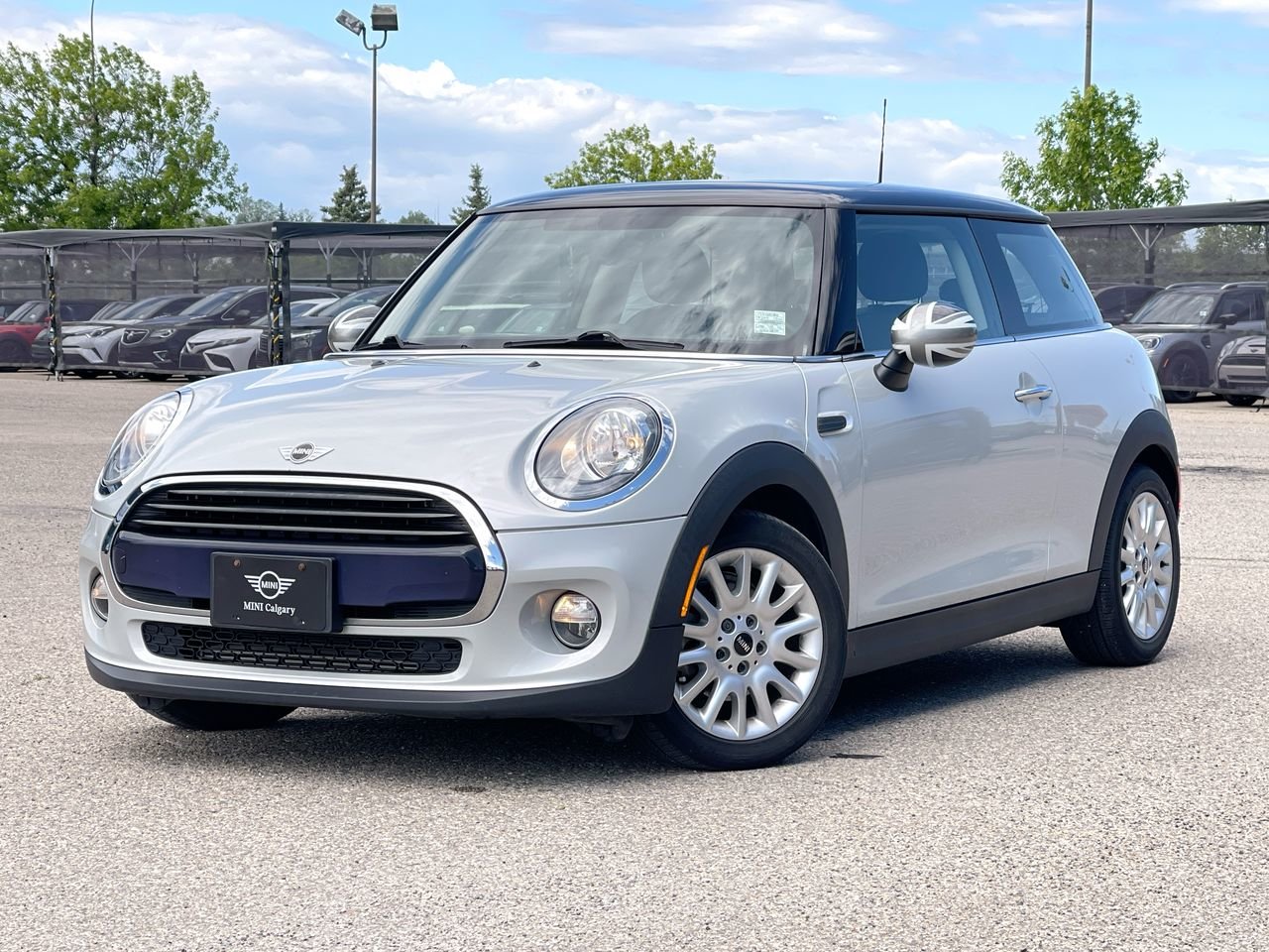 White Silver Met 2017 MINI Cooper Hatchback Front-Wheel Drive Automatic