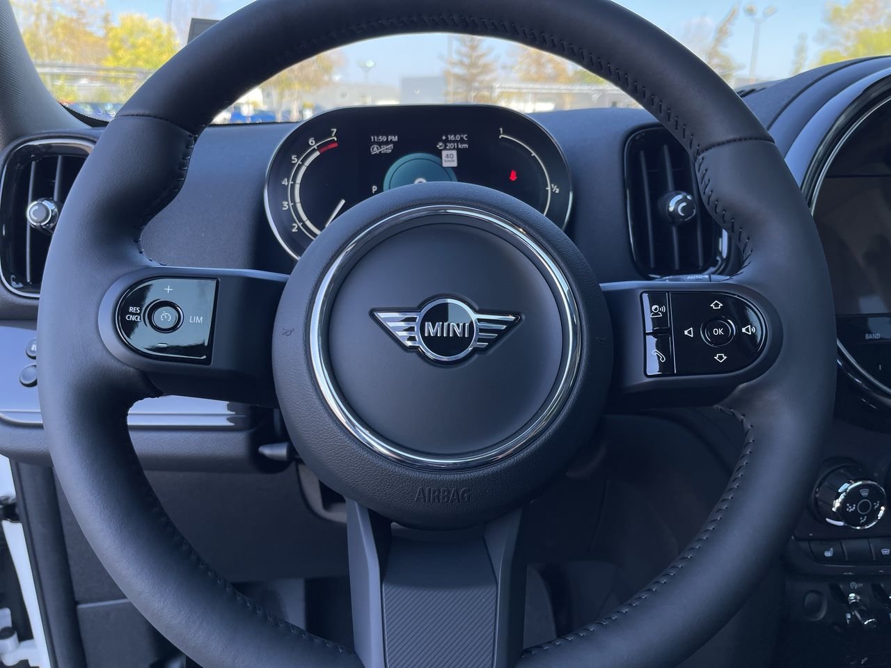 New 2024 Nanuq White MINI Cooper image 22