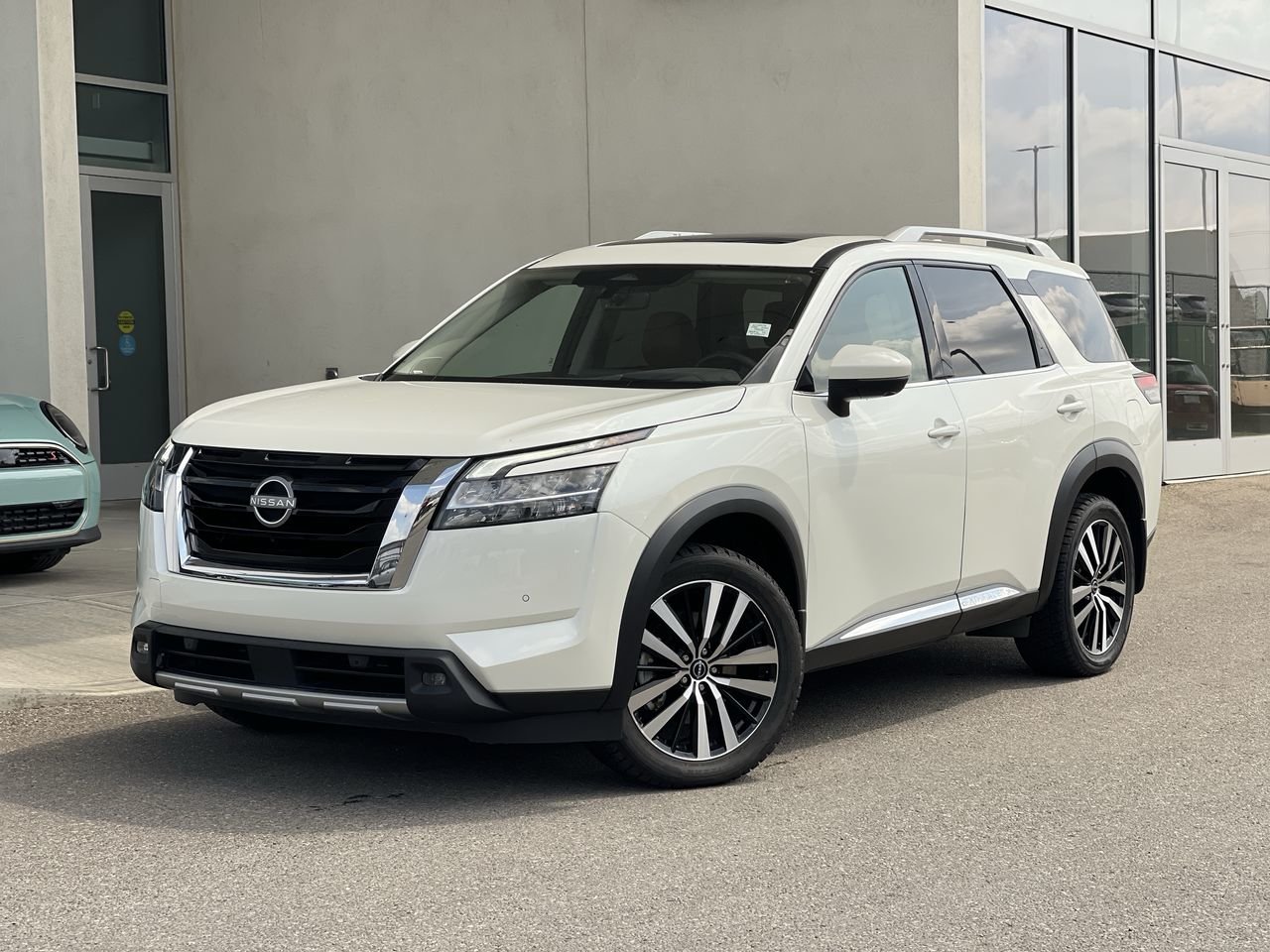 Pearl White Tricoat 2024 Nissan Pathfinder SUV / Crossover All-Wheel Drive Automatic