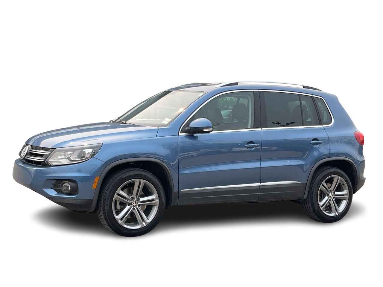 Used 2017 Blue Volkswagen Highline image 4