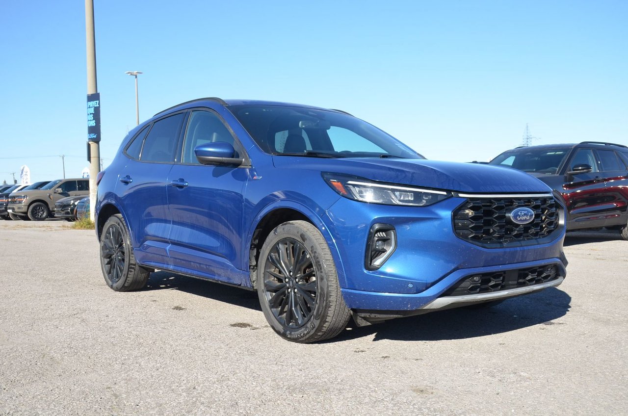 Blue (BLEU ATLA) 2023 Ford Escape SUV / Crossover All-Wheel Drive 