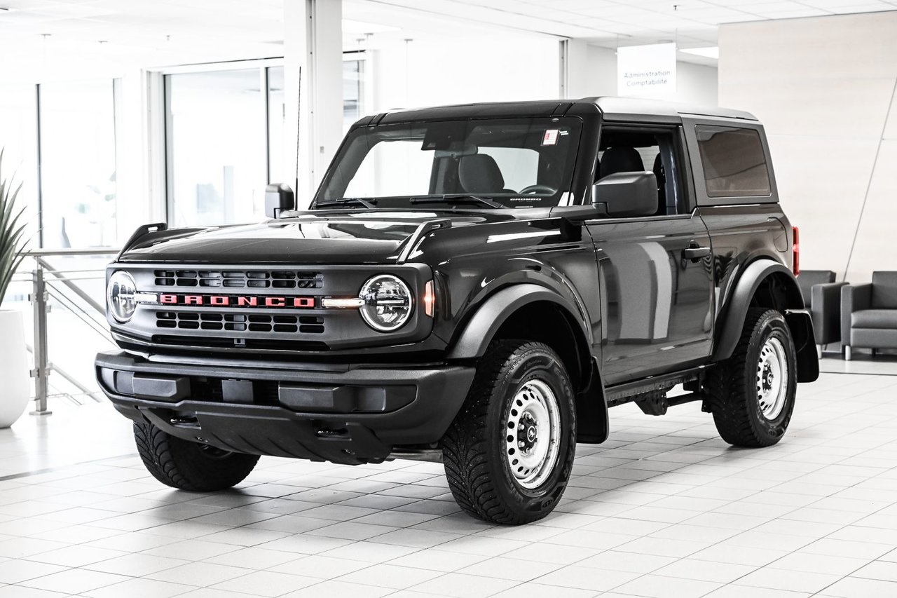 Black 2022 Ford Bronco SUV / Crossover Four-Wheel Drive Automatic