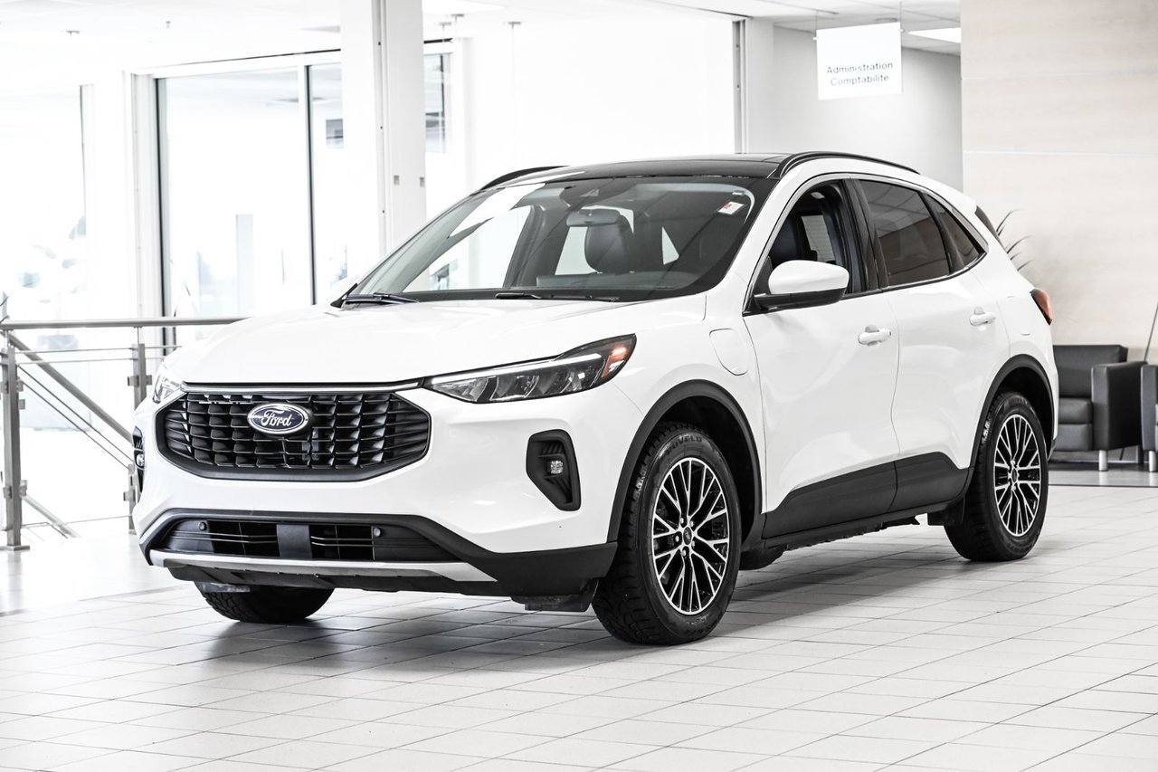 White 2023 Ford Escape Hybrid Plug-in SUV / Crossover Front-Wheel Drive 