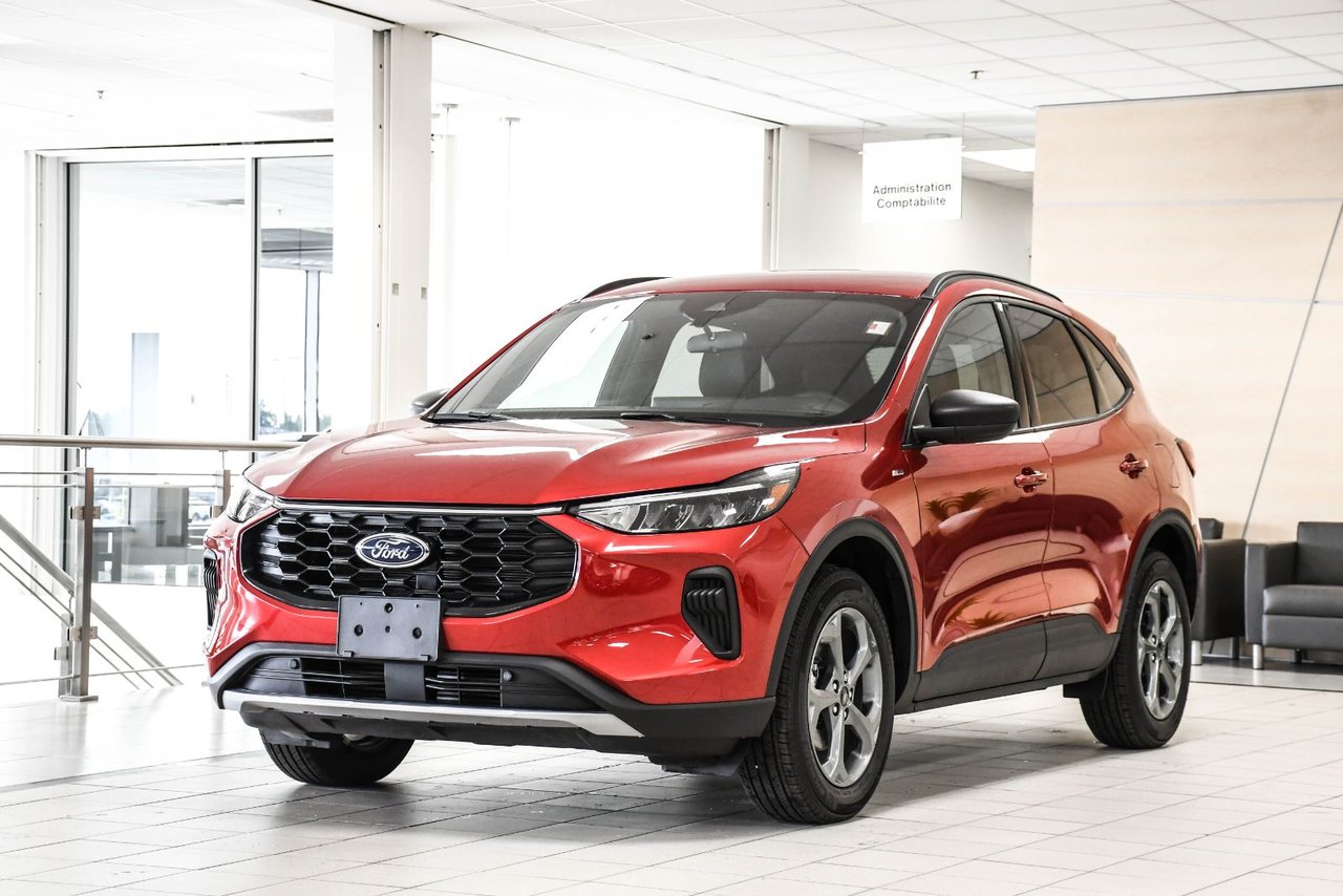 Rapid Red Metallic Tinted Clearcoat 2025 Ford Escape SUV / Crossover All-Wheel Drive