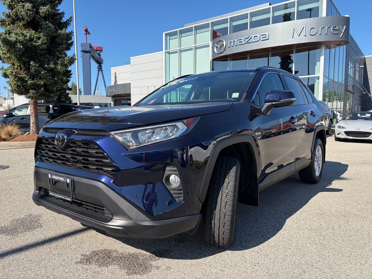  2021 Toyota RAV4 XLE FWD   