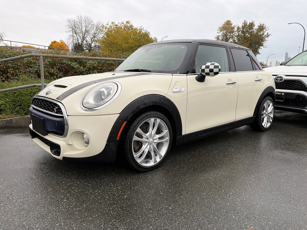  2015 MINI Cooper S 4-Door Hatchback FWD   