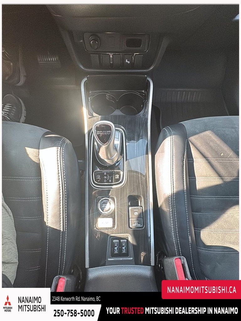 2018 Mitsubishi Outlander PHEV SE-17