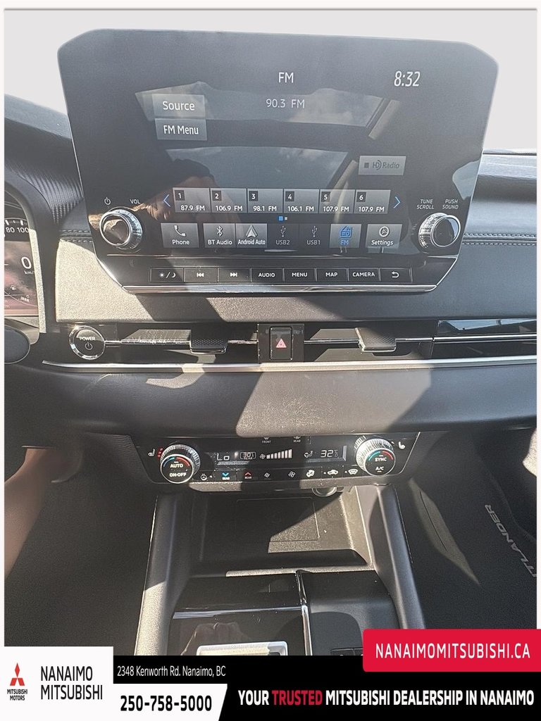 2024 Mitsubishi Outlander PHEV LE-17