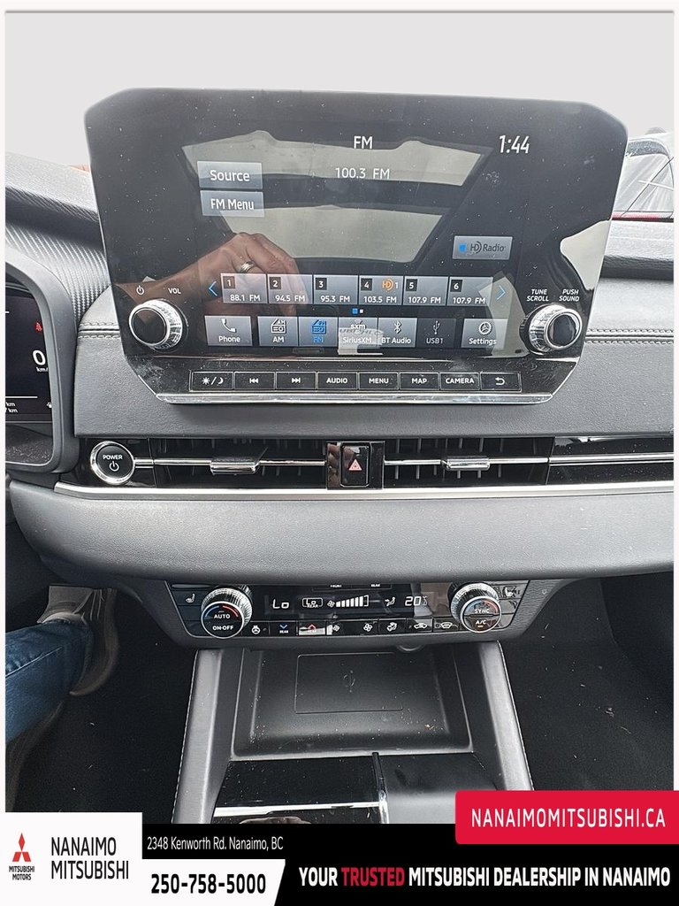 2025 Mitsubishi Outlander PHEV SEL-17