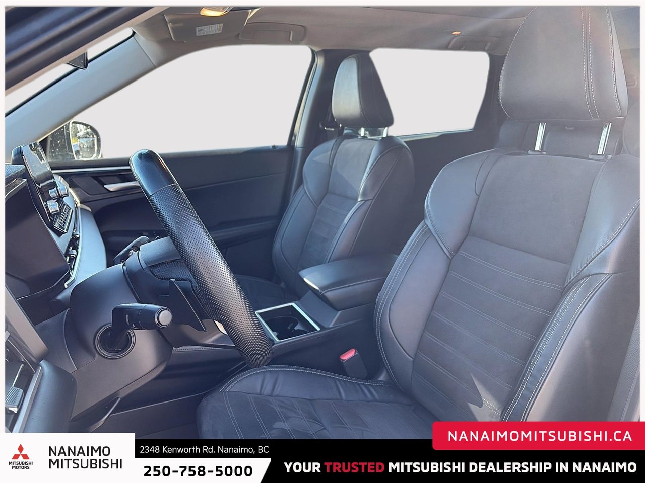 2023 Mitsubishi Outlander LE-9