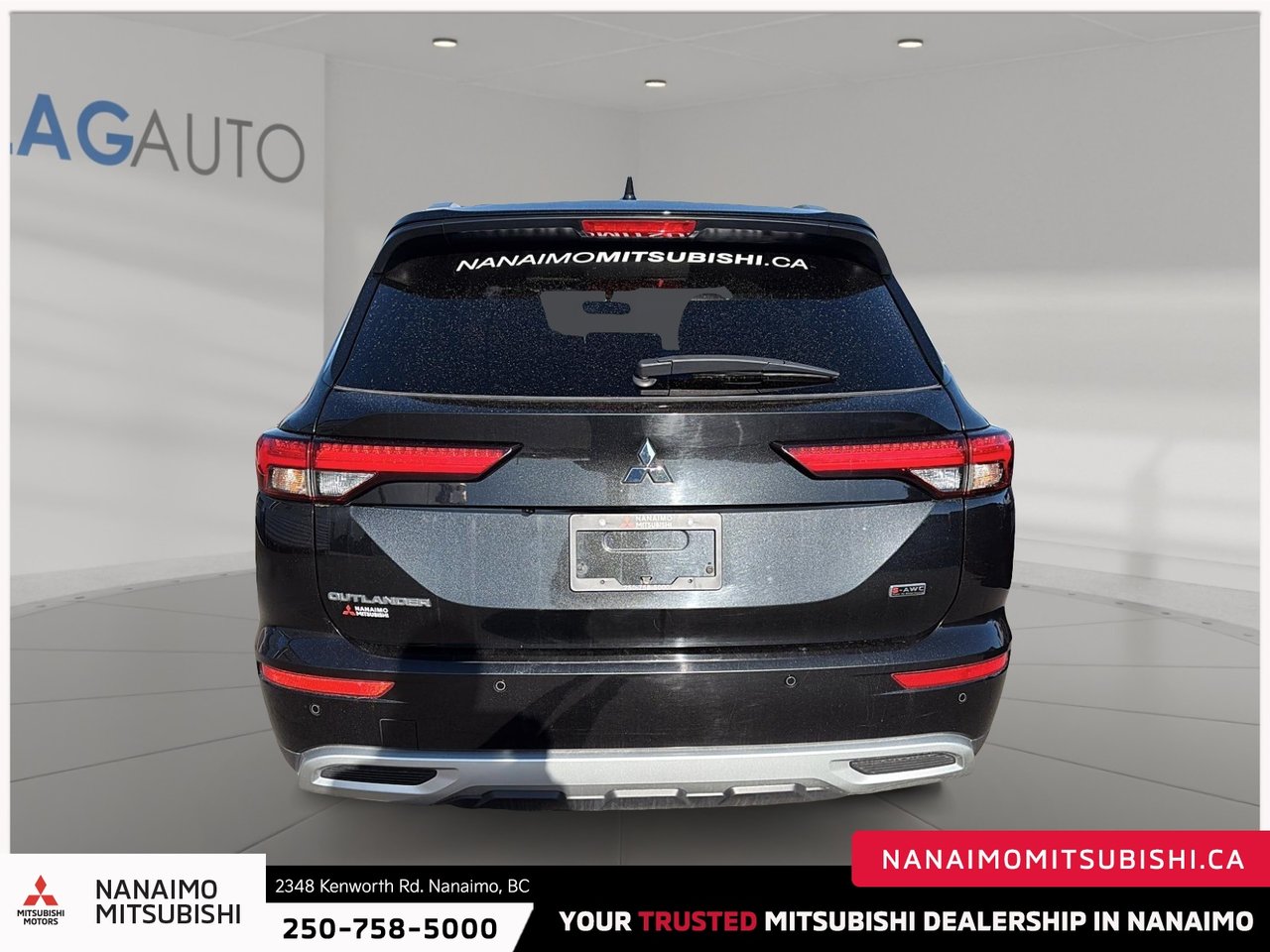 2023 Mitsubishi Outlander LE-3