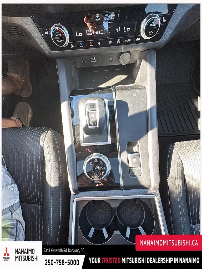 2024 Mitsubishi Outlander SE-17