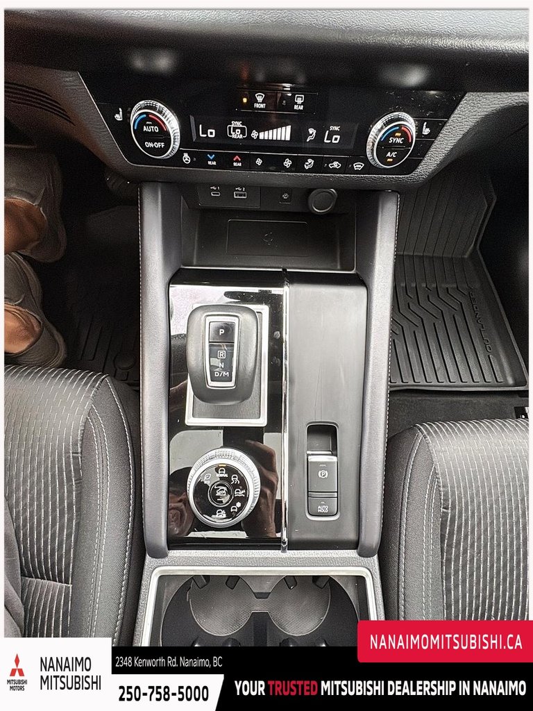 2024 Mitsubishi Outlander SE-17