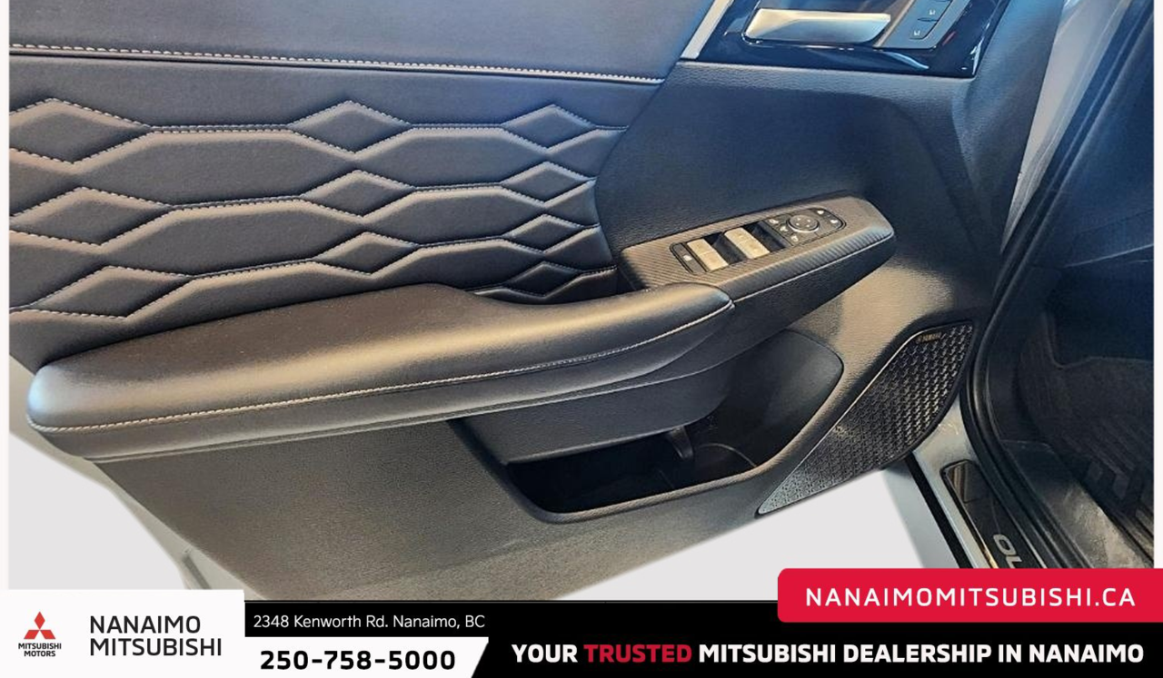 2025 Mitsubishi Outlander GT S-AWC TWO TONE ROOF-12