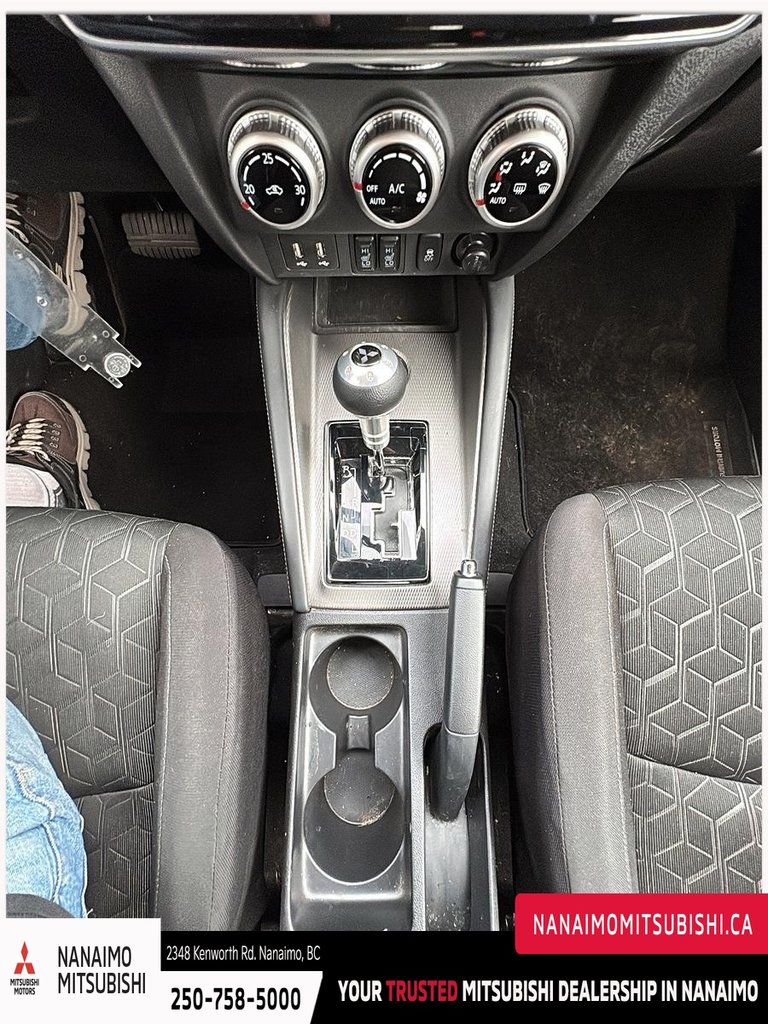 2024 Mitsubishi RVR ES-17