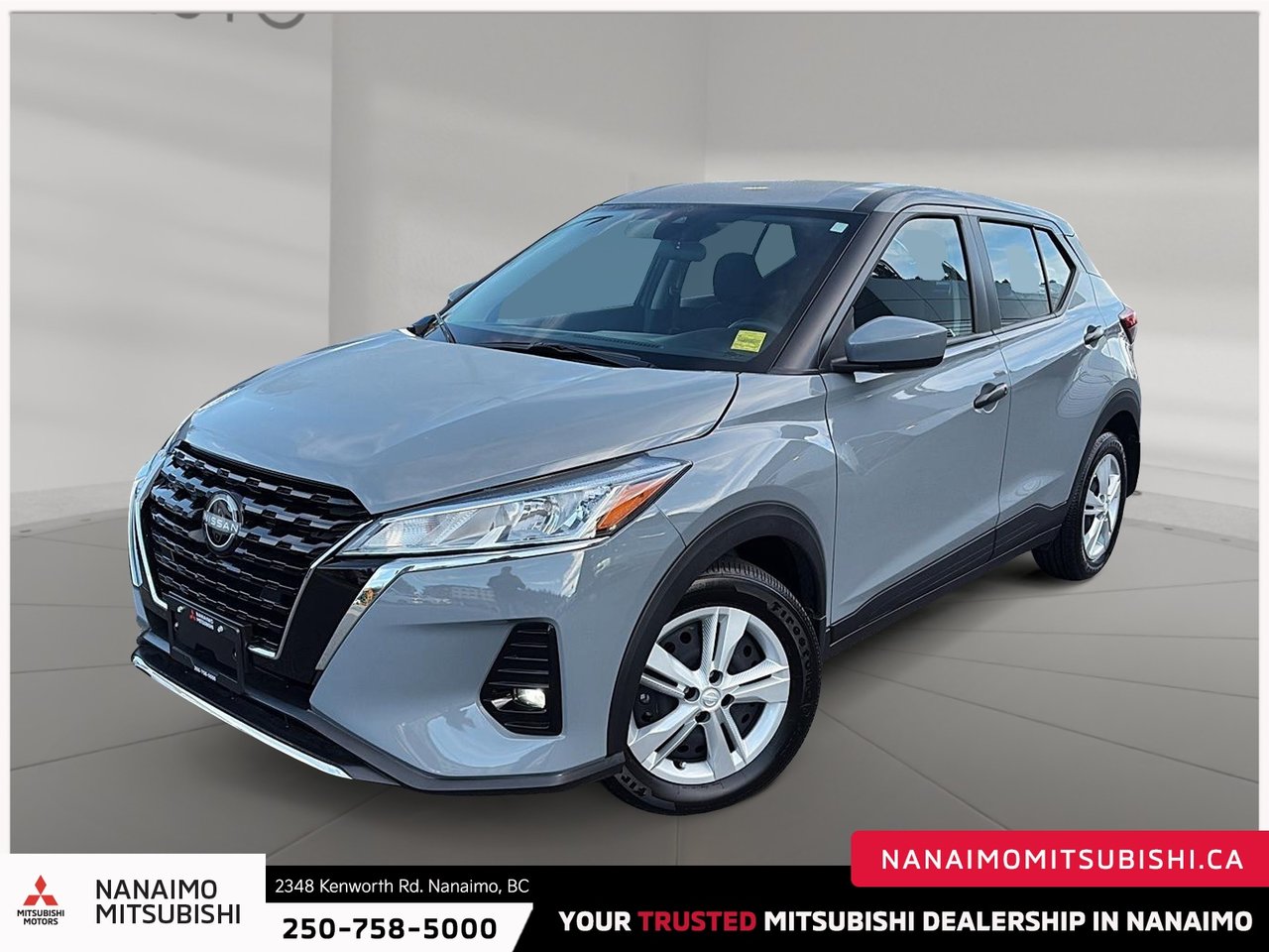 Gray 2025 Nissan Kicks Play SUV / Crossover Front-Wheel Drive Continuously Variable Transmission