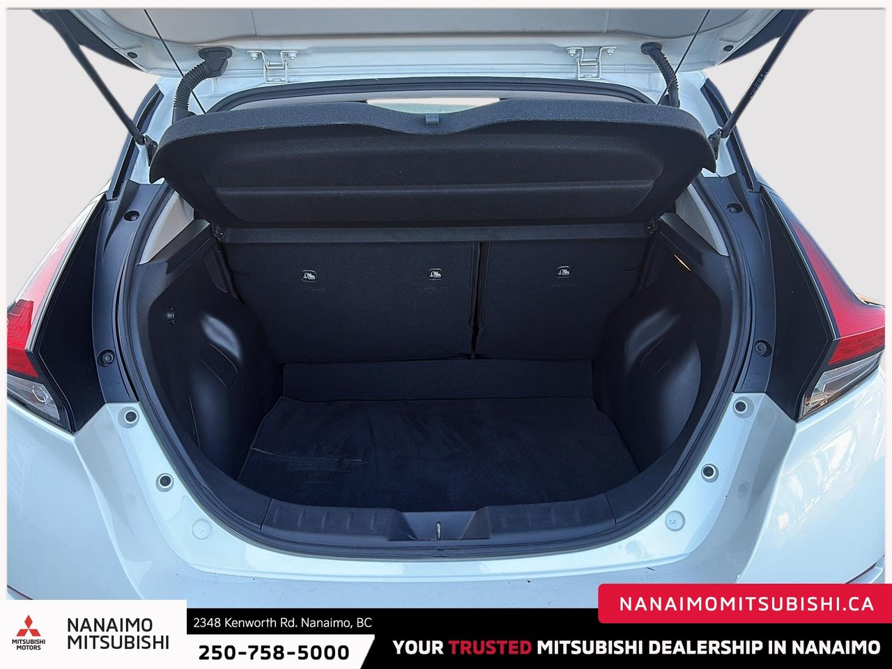 2023 Nissan Leaf SV Plus-6