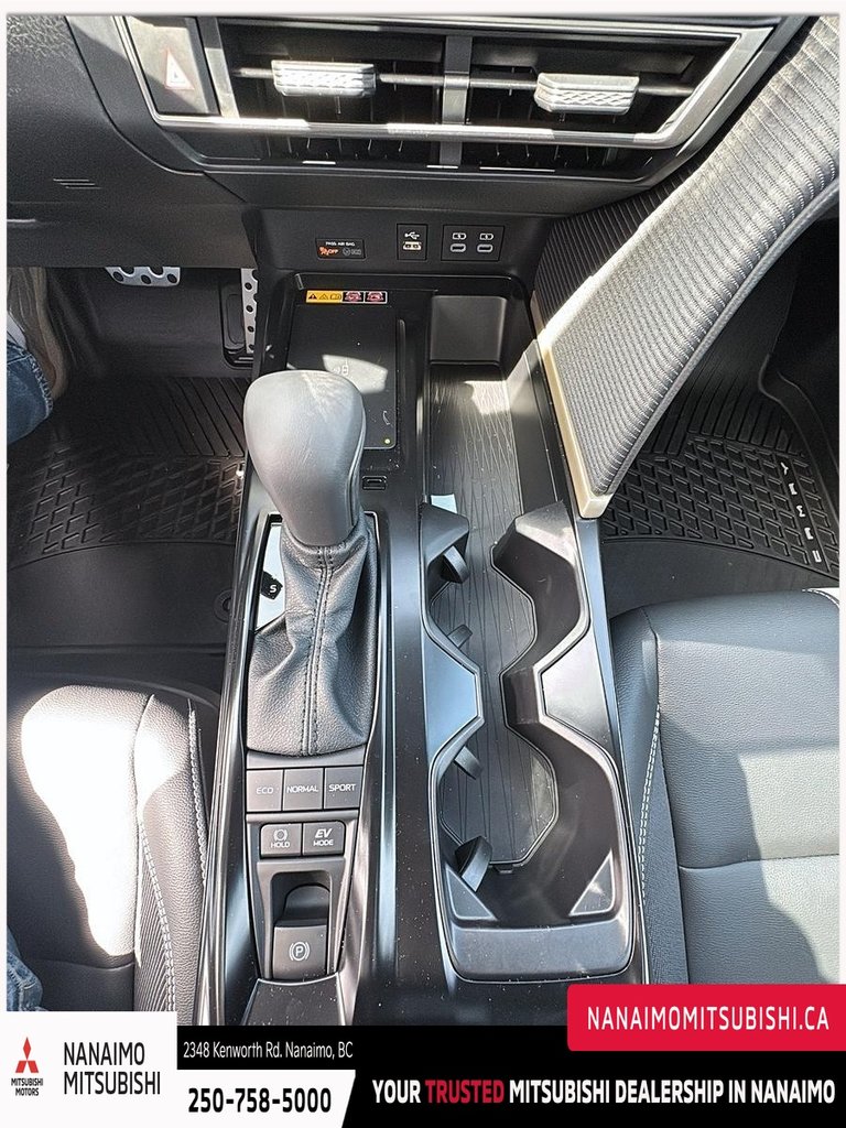 2026 Toyota Camry SE-17