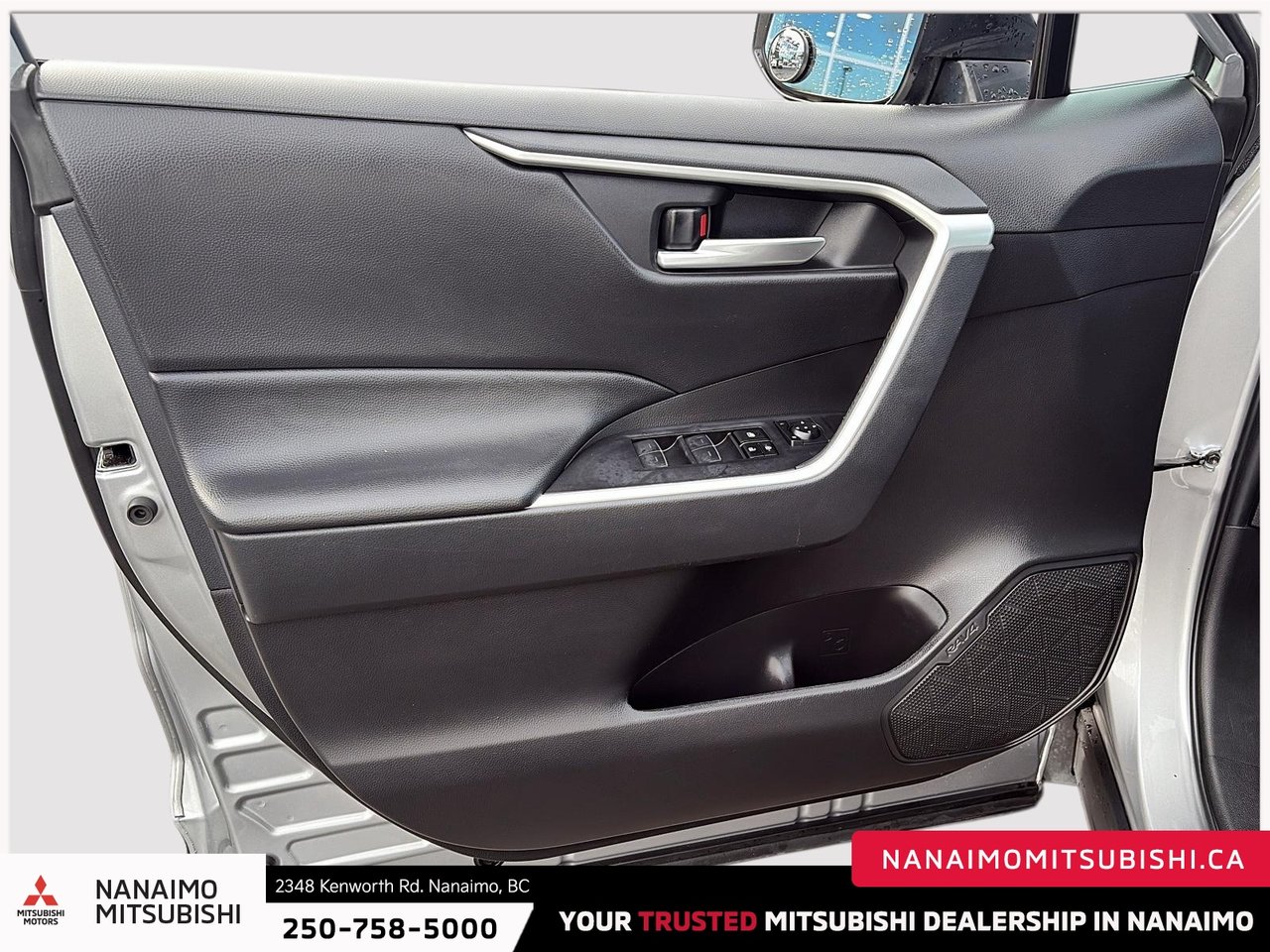 2023 Toyota RAV4 Hybrid XLE-10