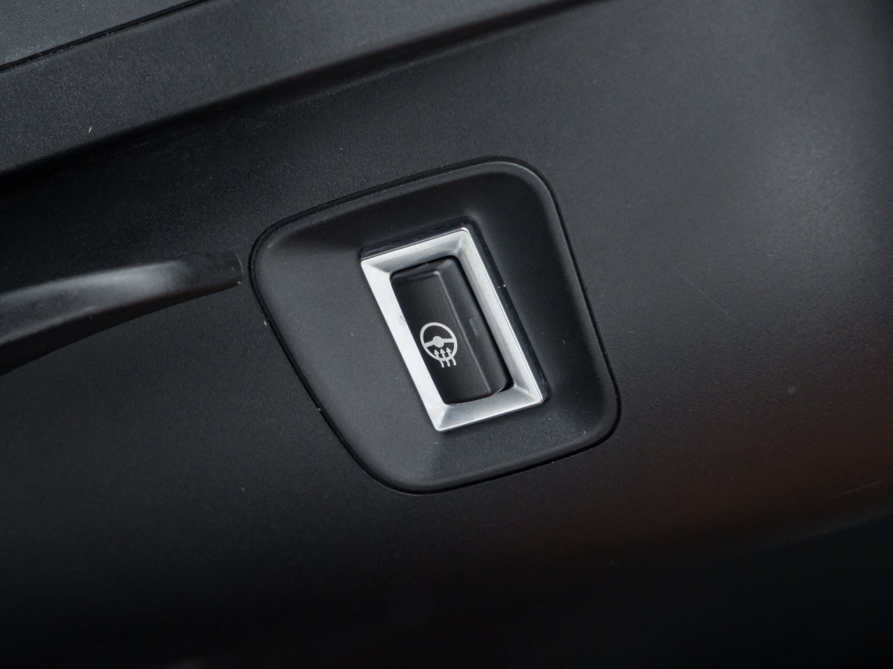 2018 BMW 2 Series 230i xDrive Cabriolet-16