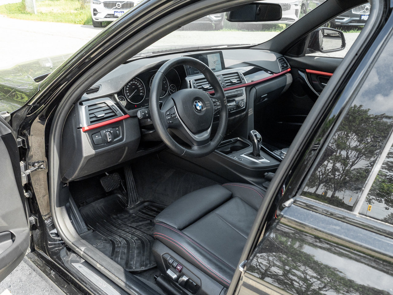 BMW 3 Series 4dr Sdn 330i xDrive AWD  LOW MILEAGE  TRADE IN 2017-6