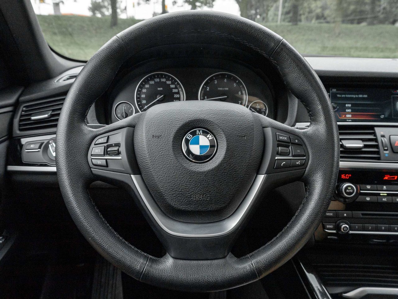 BMW X3 xDrive^Trade In^No Accidents^Well Maintained 2017-8