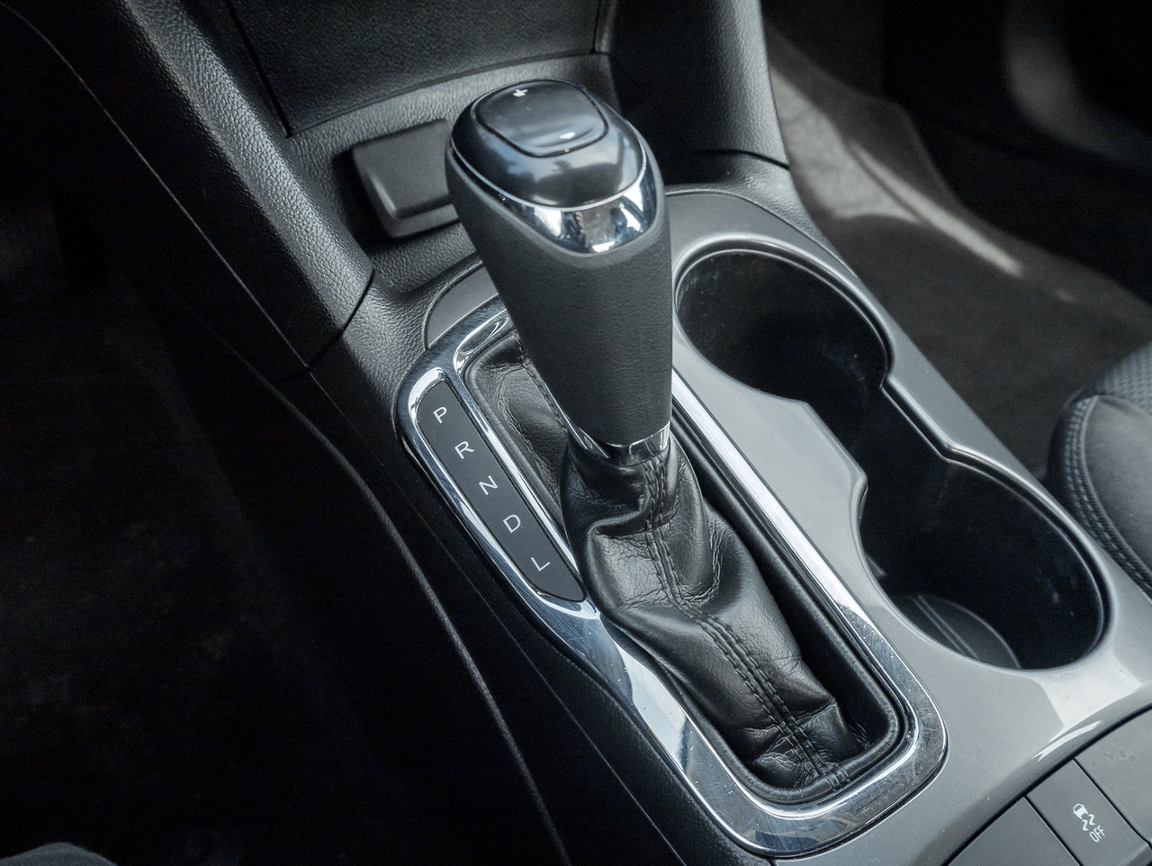 Chevrolet Cruze 4dr Sdn 1.4L LT w-1SD  SAFETY CERTIFIED  TRADE IN 2018-13