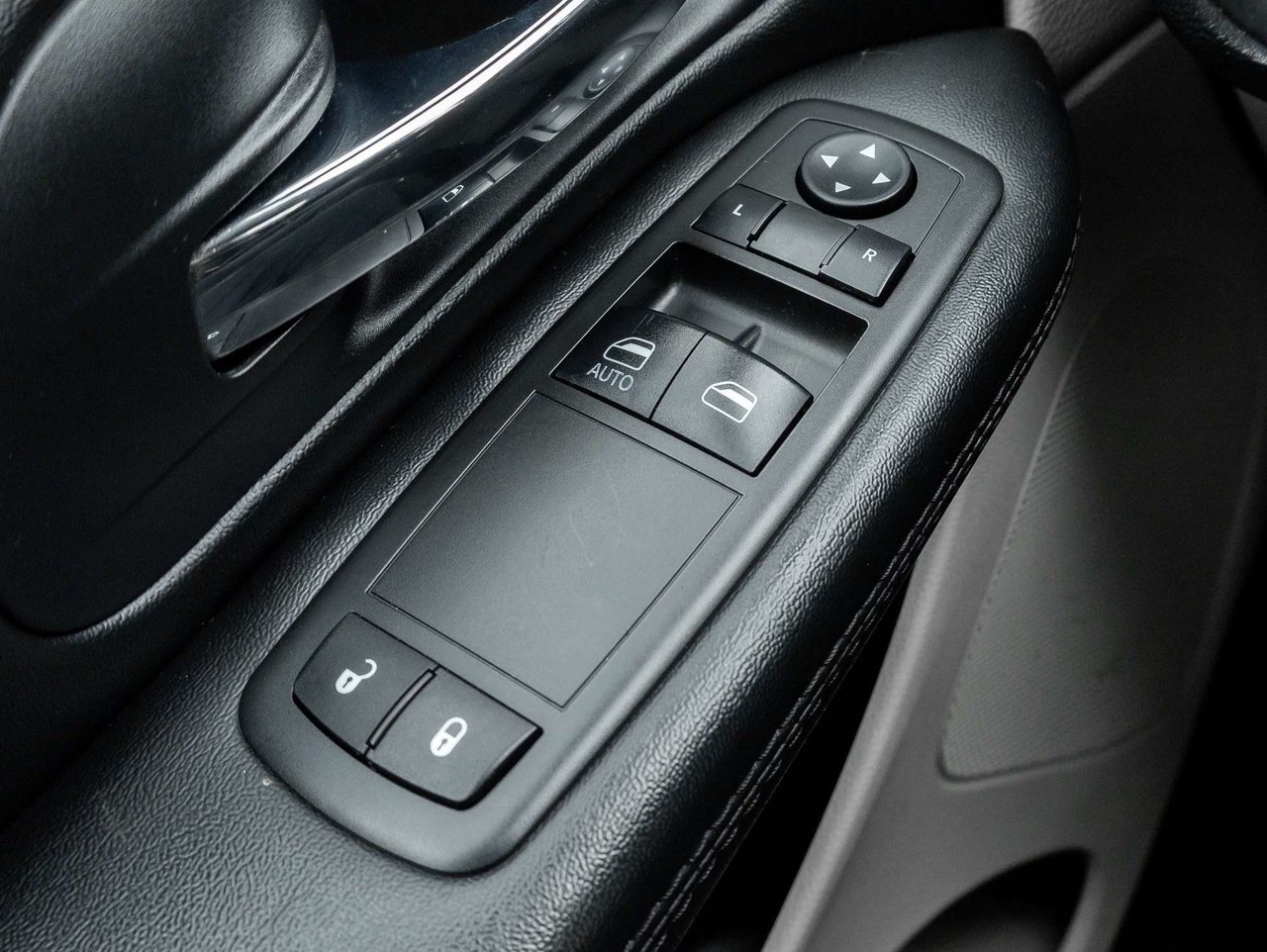 Dodge Grand Caravan SXT 2WD   AVAILABLE FOR FINANCING 2019-12