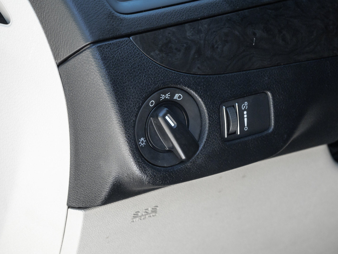2019 Dodge Grand Caravan SXT 2WD   AVAILABLE FOR FINANCING-12