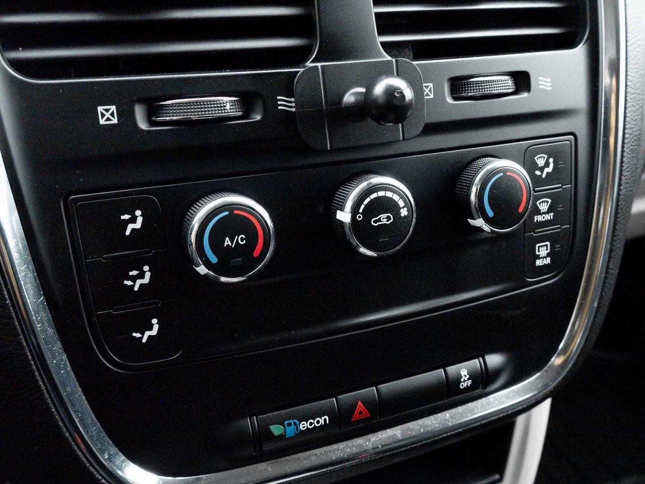 Dodge Grand Caravan SXT 2WD   AVAILABLE FOR FINANCING 2019-16
