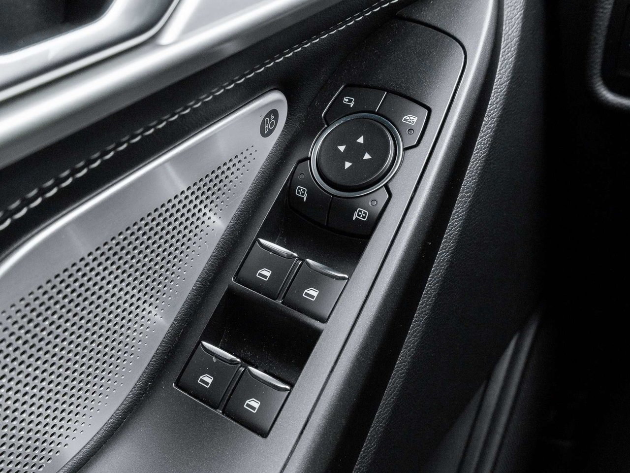 2020 Ford Explorer ST  TRADE IN ONE OWNER  WELL MAINTAINED  B&O AUDIO-13