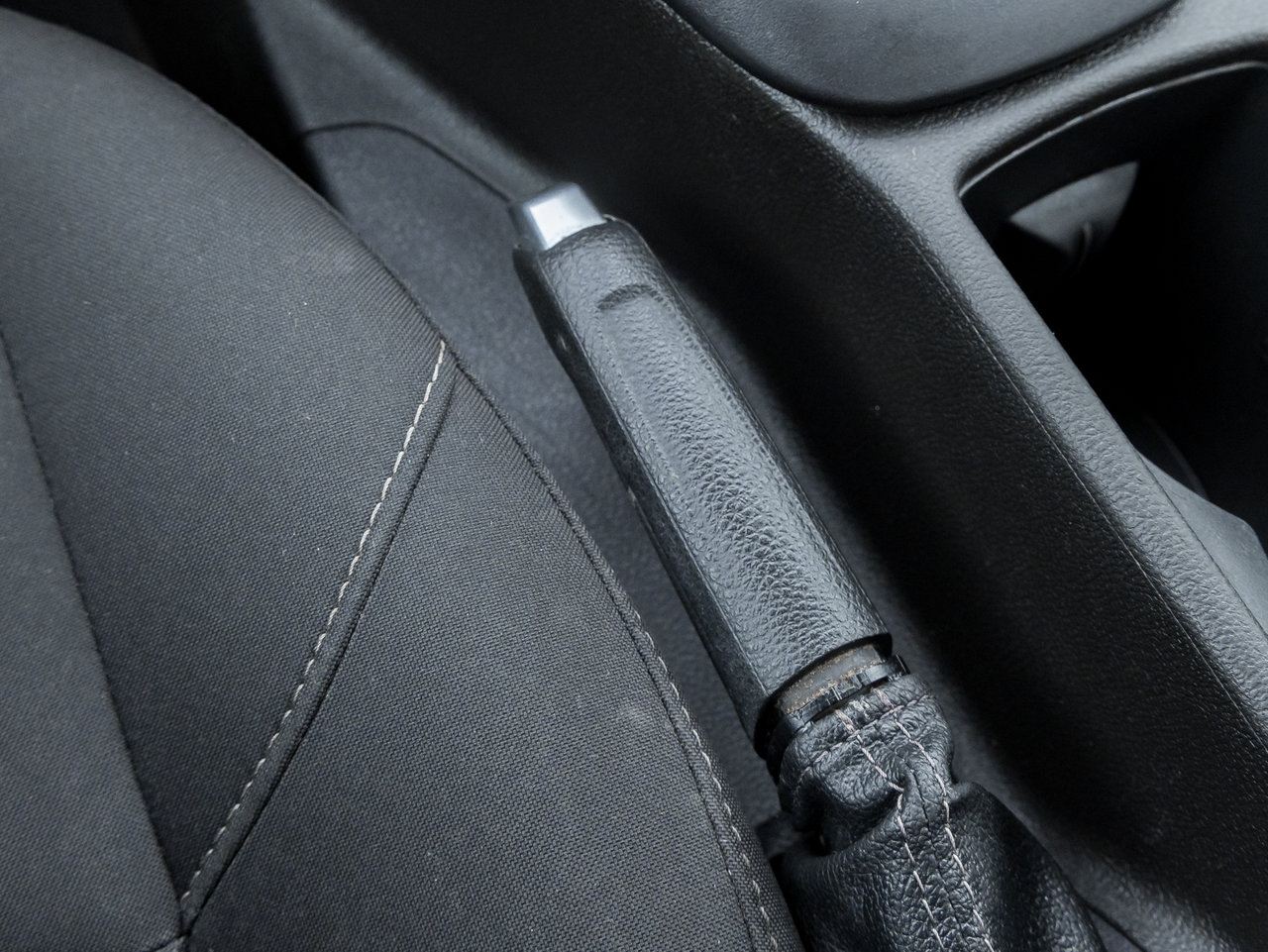 Ford Focus 4dr Sdn SE   AS IS 2016-14