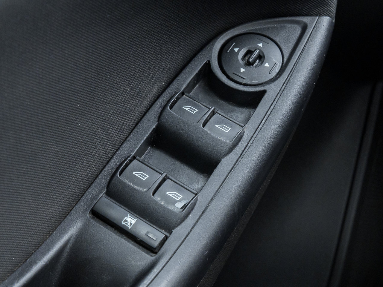 Ford Focus 4dr Sdn SE   AS IS 2016-11