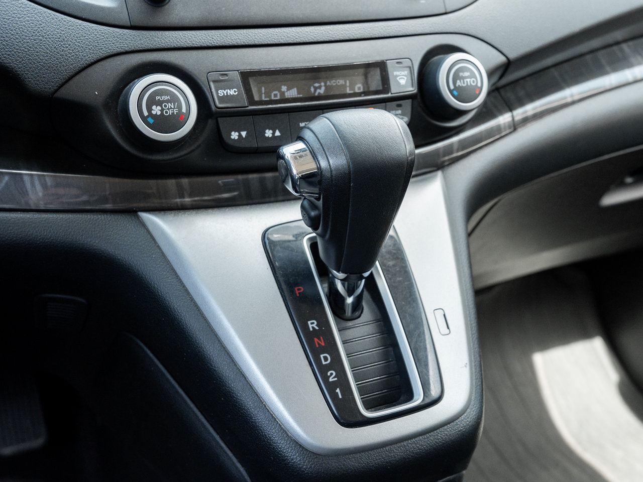 2013 Honda CR-V AWD 5dr Touring  AS TRADE  AS IS  2 SETS OF WHEELS-13