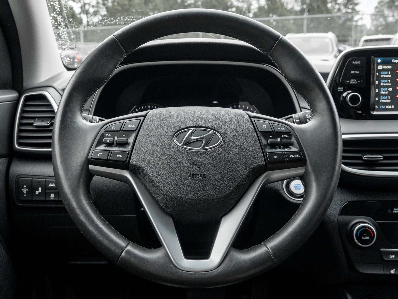 Hyundai TUCSON LUXURY^Super Low KM^Trade in^New Battery^One owner 2020-7