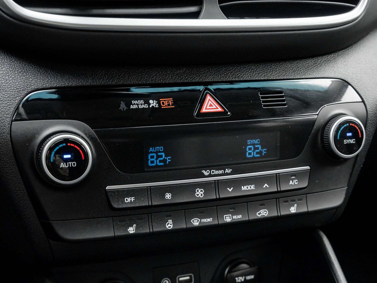 Hyundai TUCSON LUXURY^Super Low KM^Trade in^New Battery^One owner 2020-15