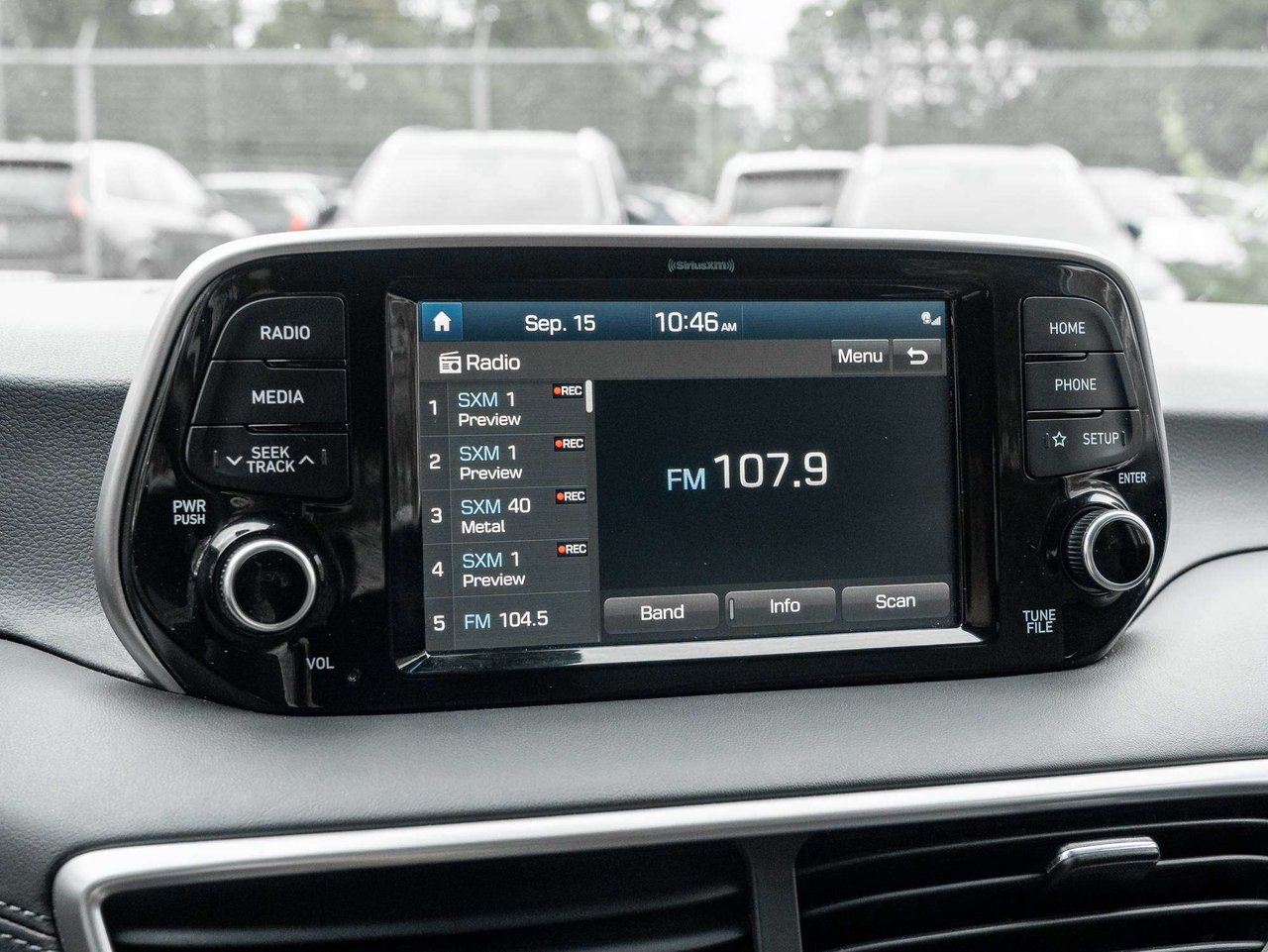 Hyundai TUCSON LUXURY^Super Low KM^Trade in^New Battery^One owner 2020-17