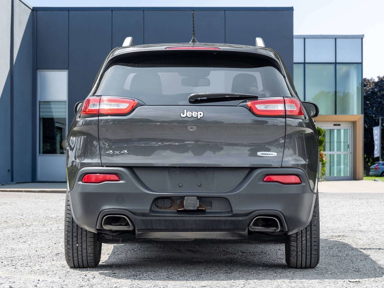 Jeep Cherokee North   TRADE IN   AS IS 2017-5