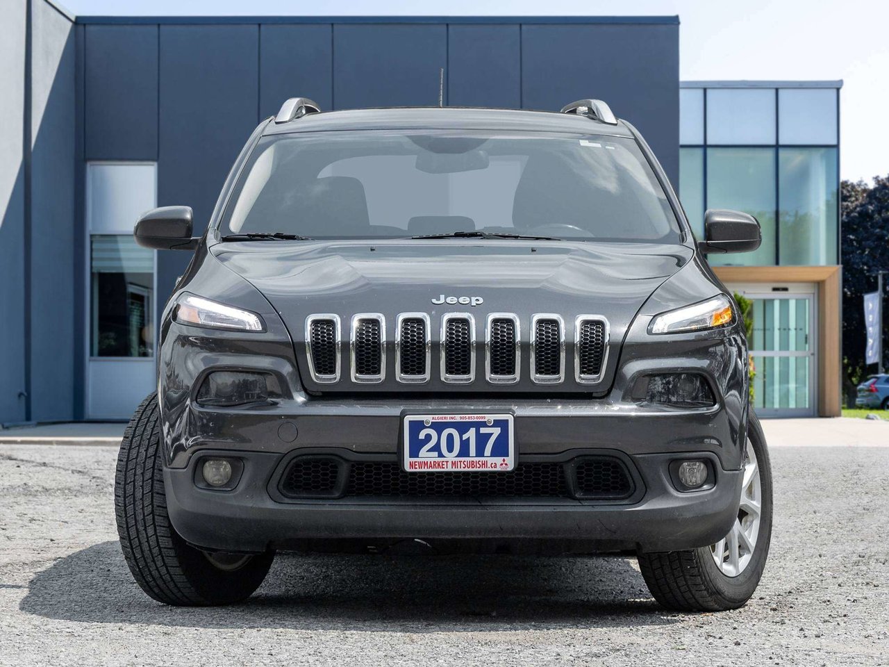 Jeep Cherokee North   TRADE IN   AS IS 2017-1