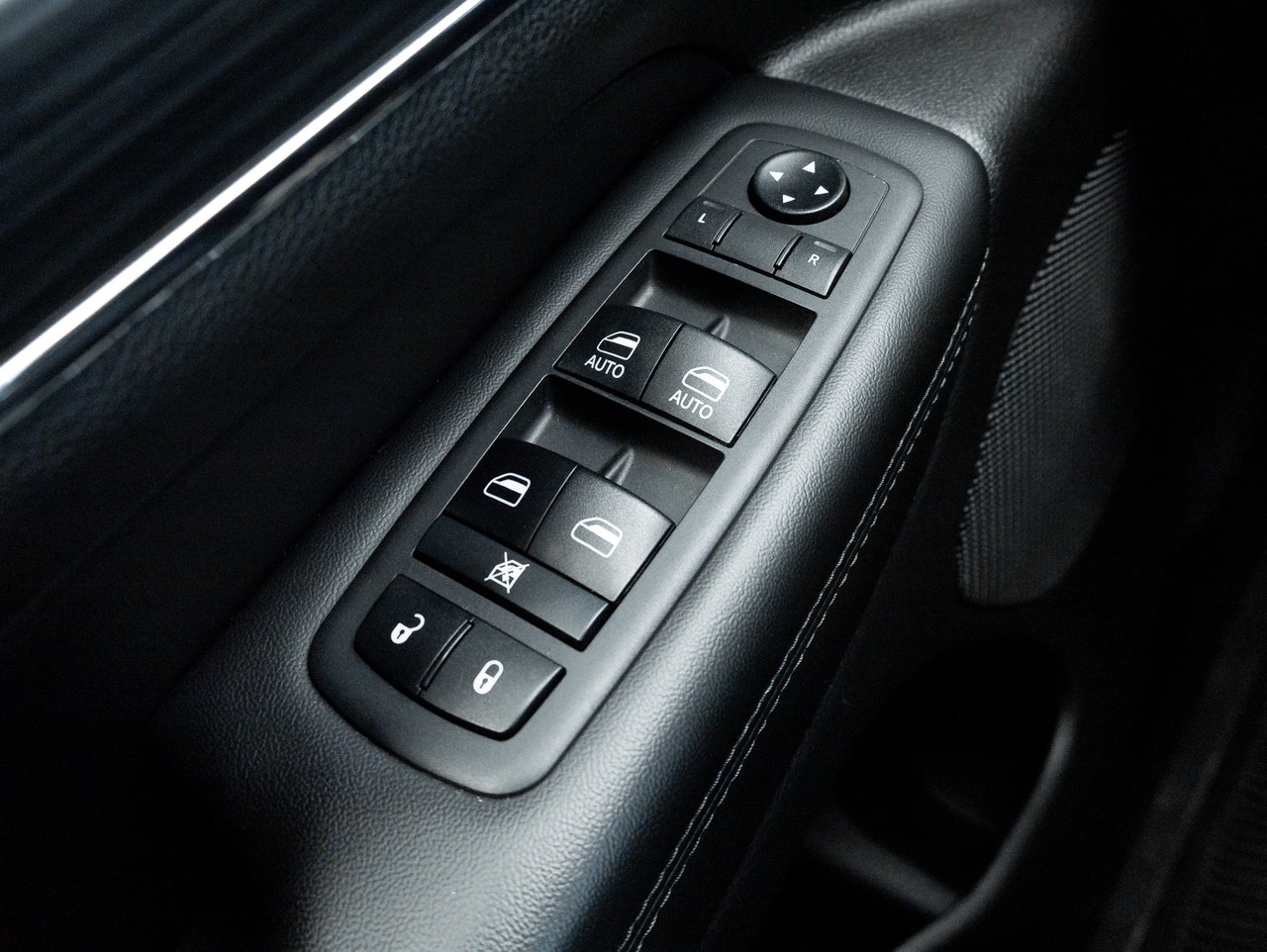 2019 Jeep Grand Cherokee Limited 4x4-12