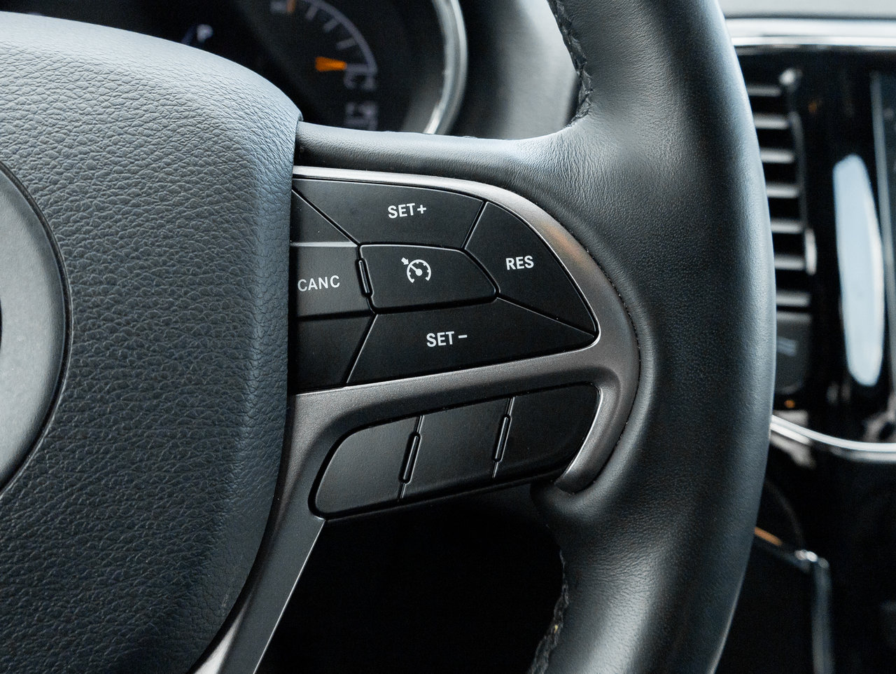 2019 Jeep Grand Cherokee Limited 4x4-9