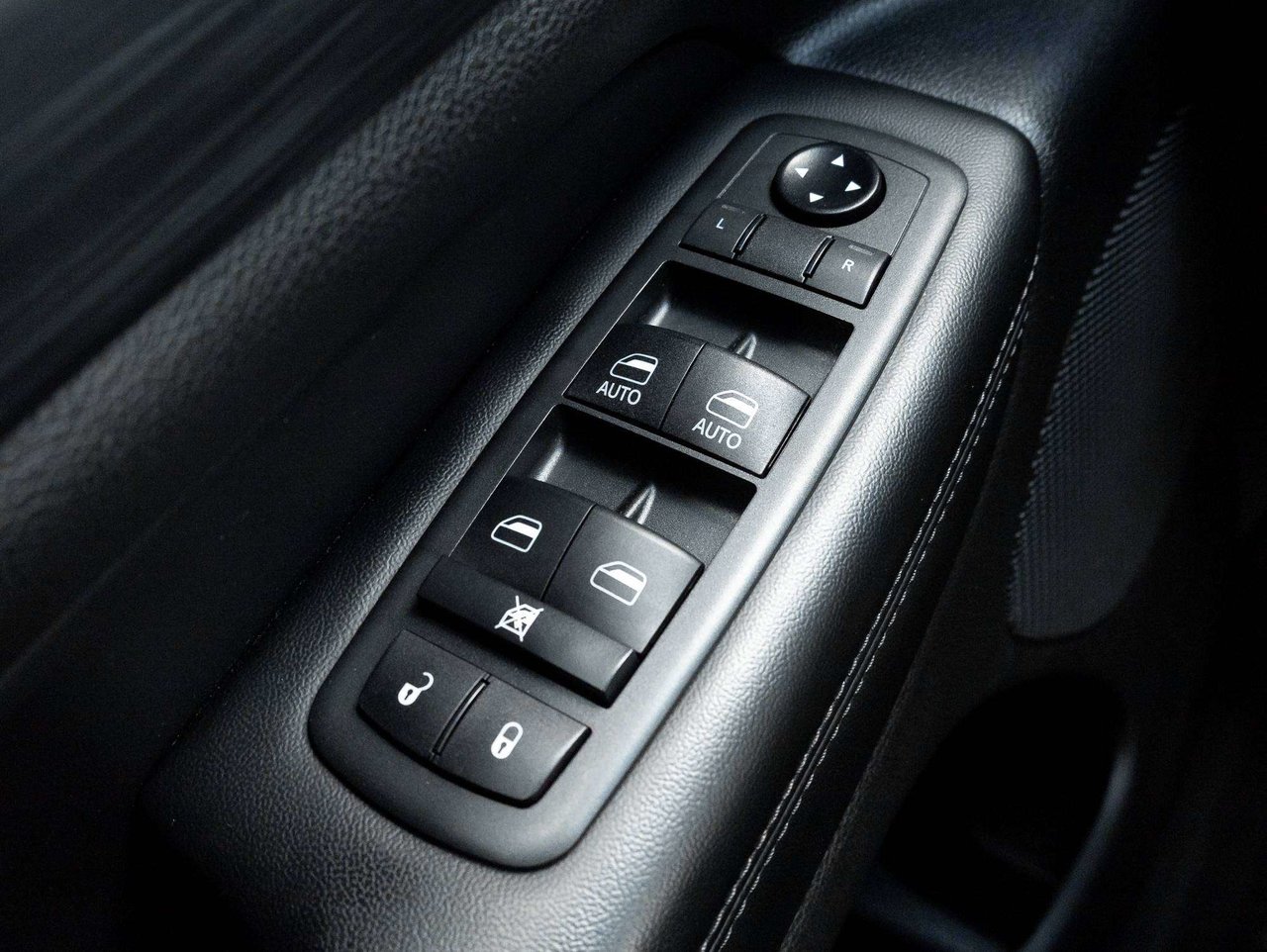 2021 Jeep Grand Cherokee ALTITUDE  TRADE IN  ONE OWNER  SAFETY CERT-12