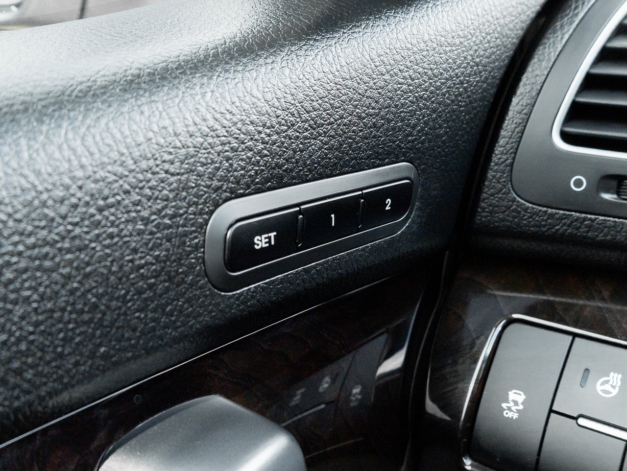 Kia Sorento AWD 4dr V6 Auto EX w-Snrf   AS IS 2015-12