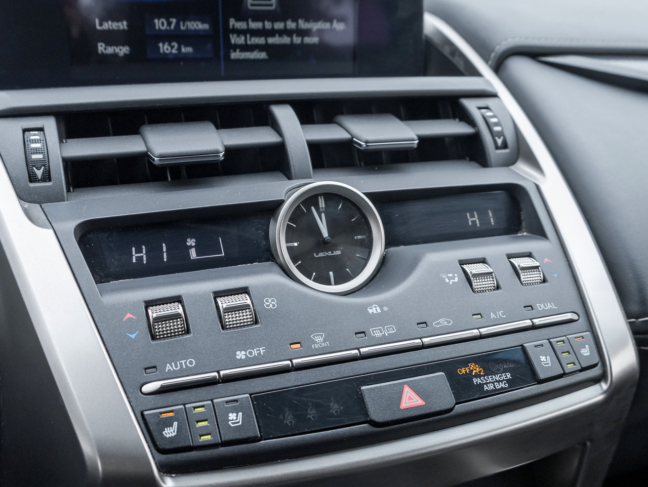 2019 Lexus NX 300 Auto  TRADE IN  ACCIDENTS FREE  LIKE NEW-18