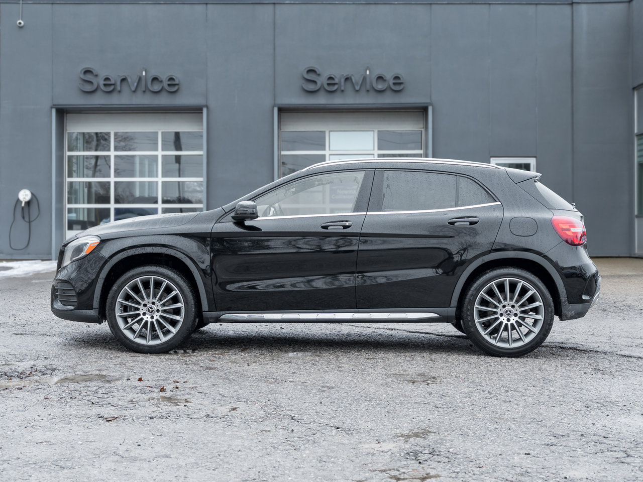 Mercedes-Benz GLA 250 4MATIC SUV LOW MILEAGE ONE OWNER  TRADE IN 2018-2