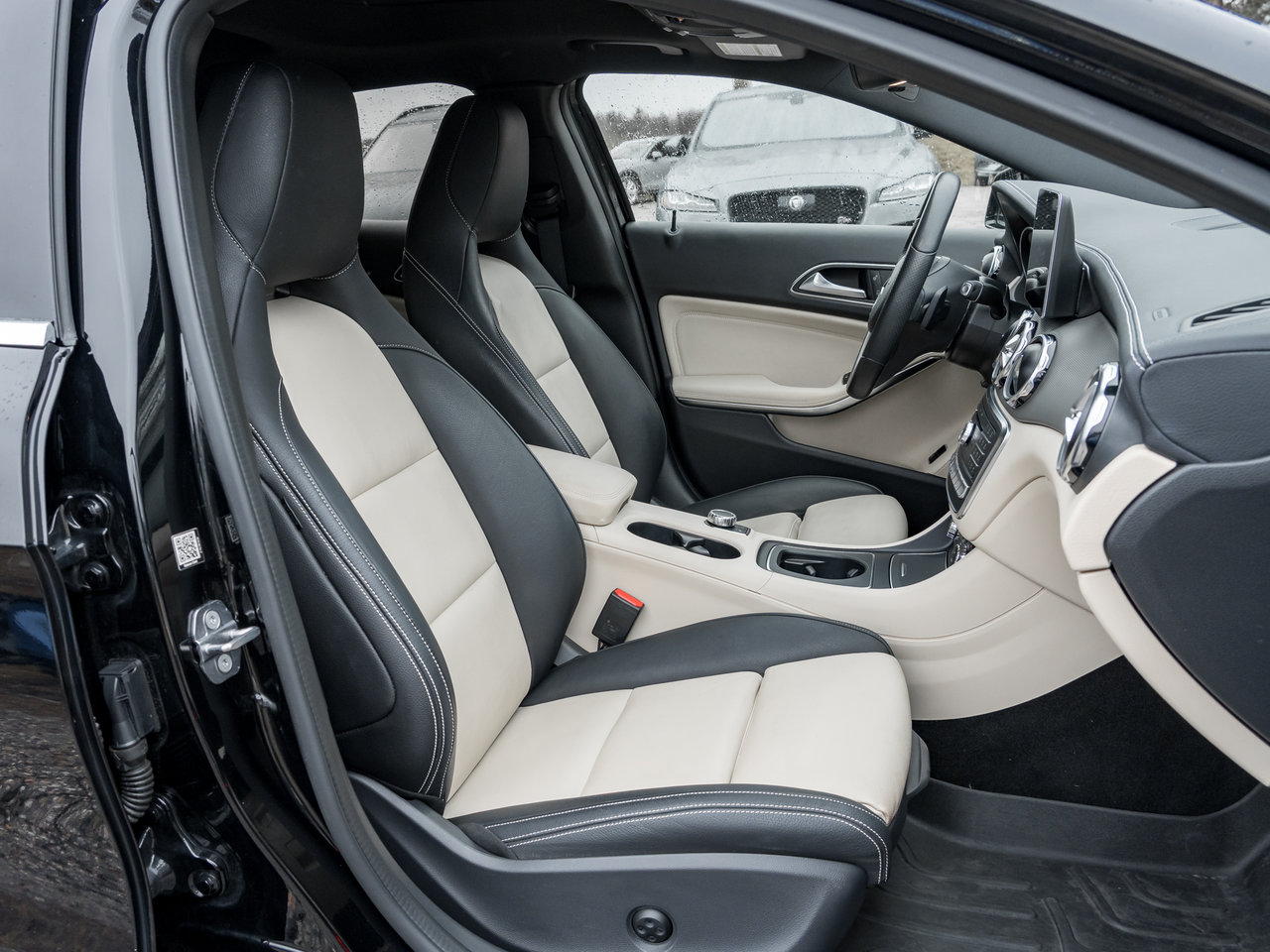 Mercedes-Benz GLA 250 4MATIC SUV LOW MILEAGE ONE OWNER  TRADE IN 2018-19