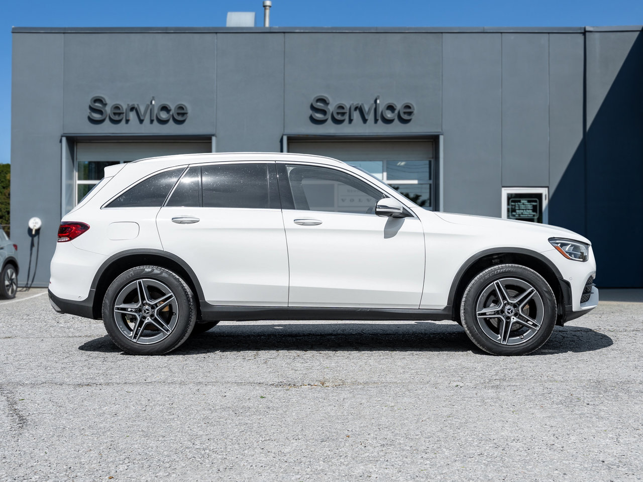 Mercedes-Benz GLC 300 4MATIC SUV  LOW KM  TRADE IN  SAFETY CERT 2021-4