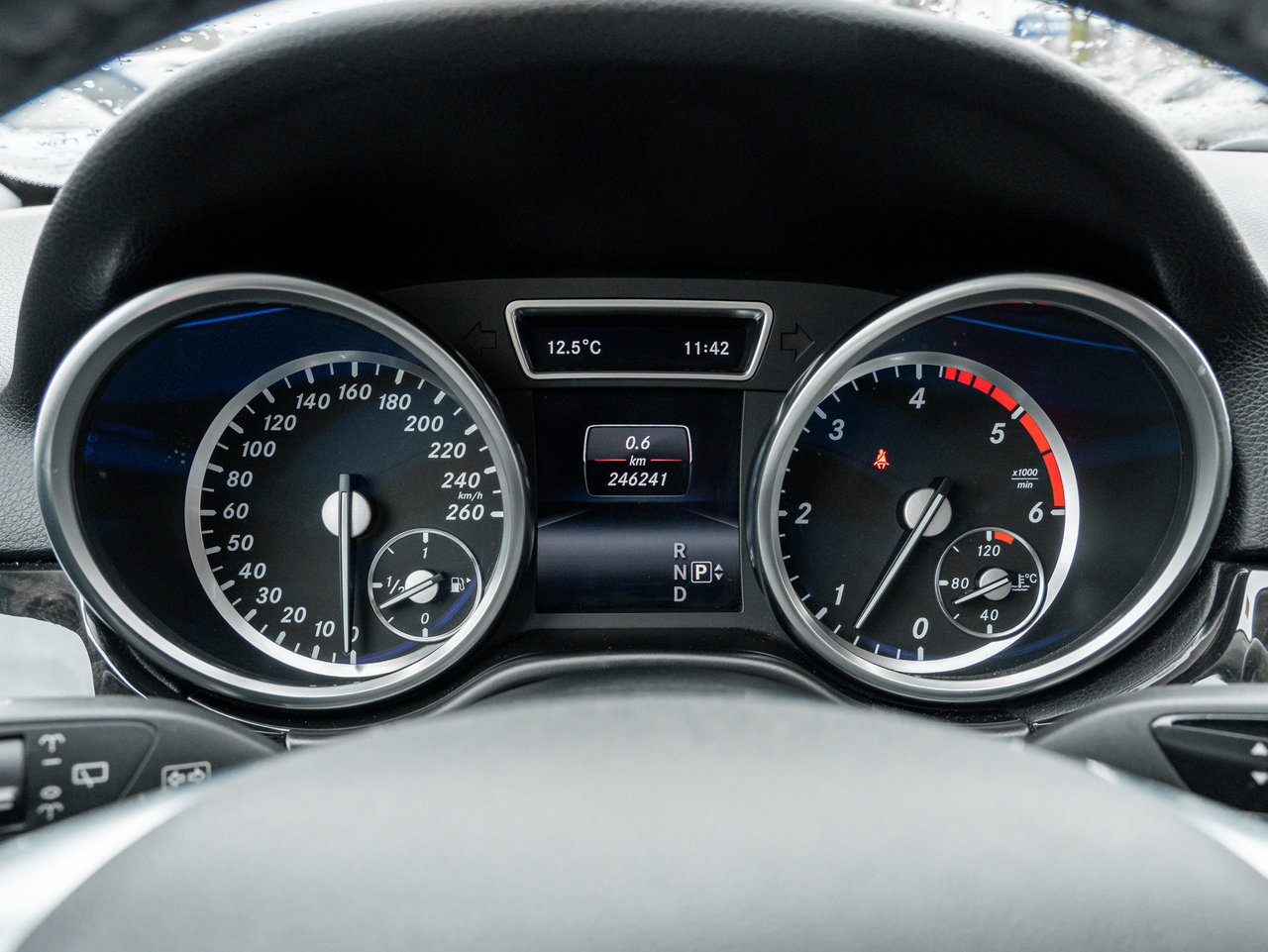 2014 Mercedes-Benz M-Class 4MATIC 4dr ML350 BlueTEC-10