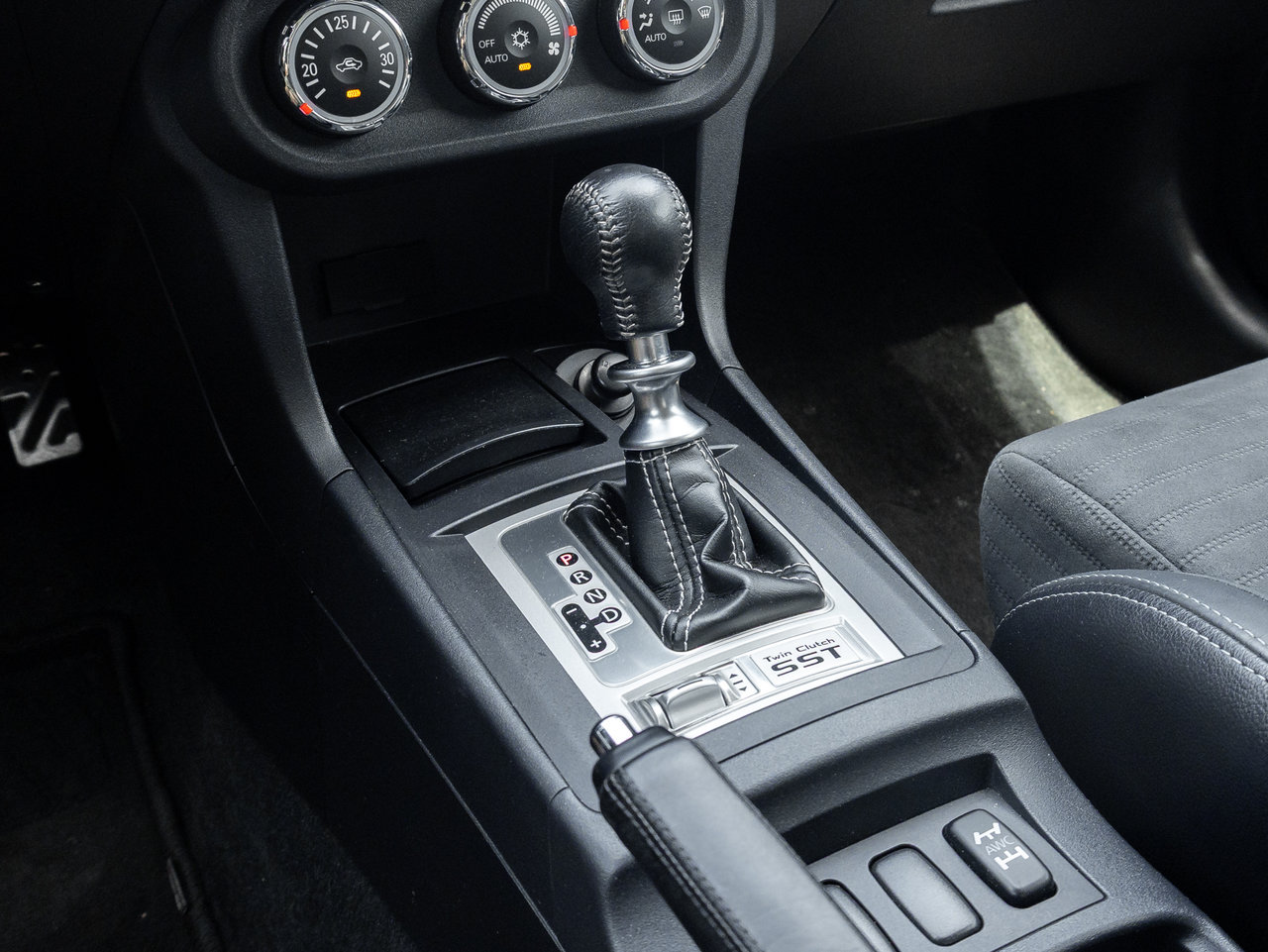 2011 Mitsubishi Lancer 4dr Sdn Ralliart-17